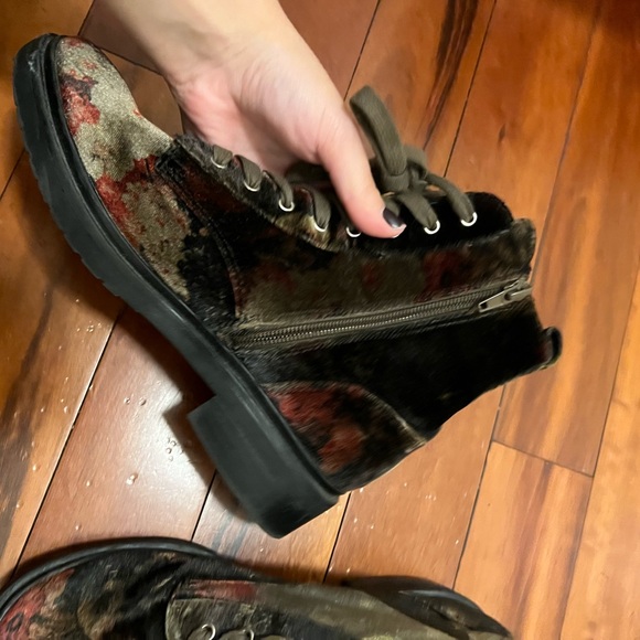 American Eagle Boots - Picture 2 of 6